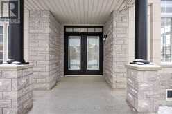 158 FARMSTEAD ROAD | Richmond Hill Ontario | Slide Image Nine