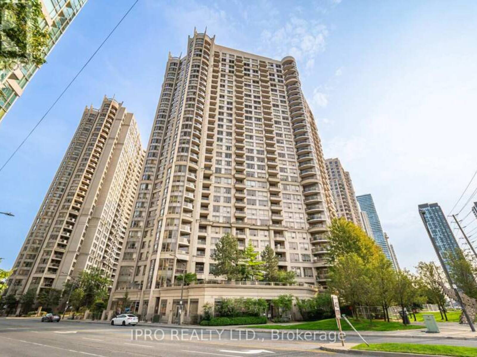 2431 - 3888 DUKE OF YORK BOULEVARD, Mississauga, Ontario L5B 4P5