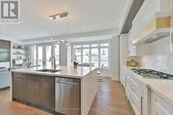 39 AMSTERDAM AVENUE | Toronto Ontario | Slide Image Nine