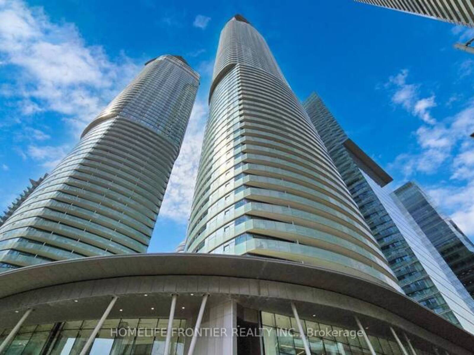 411 - 12 YORK STREET, Toronto, Ontario M5J 2Z2