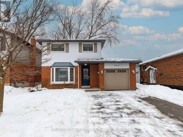 227 TALBOT CRESCENT Newmarket Ontario, L3Y 1A4 - 3 Bedrooms Home For Sale