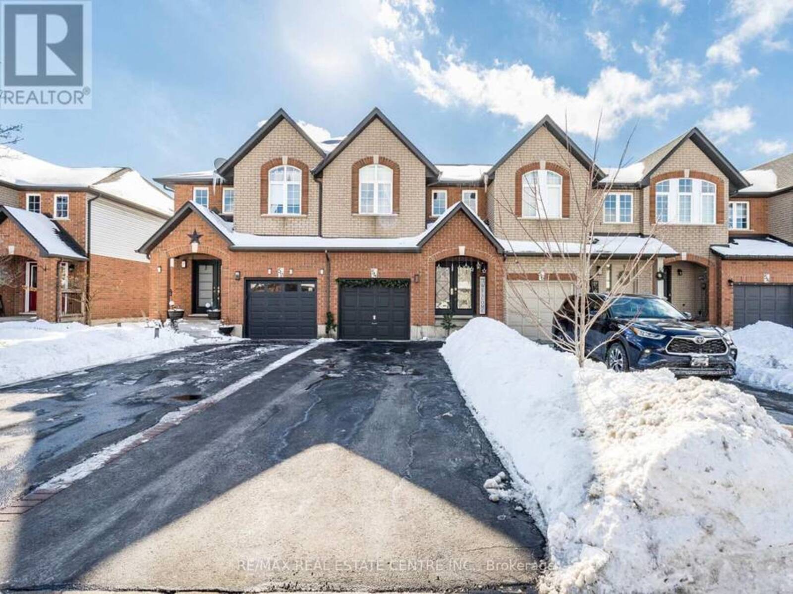 54 HILLCROFT DRIVE, Hamilton, Ontario L8J 3W9