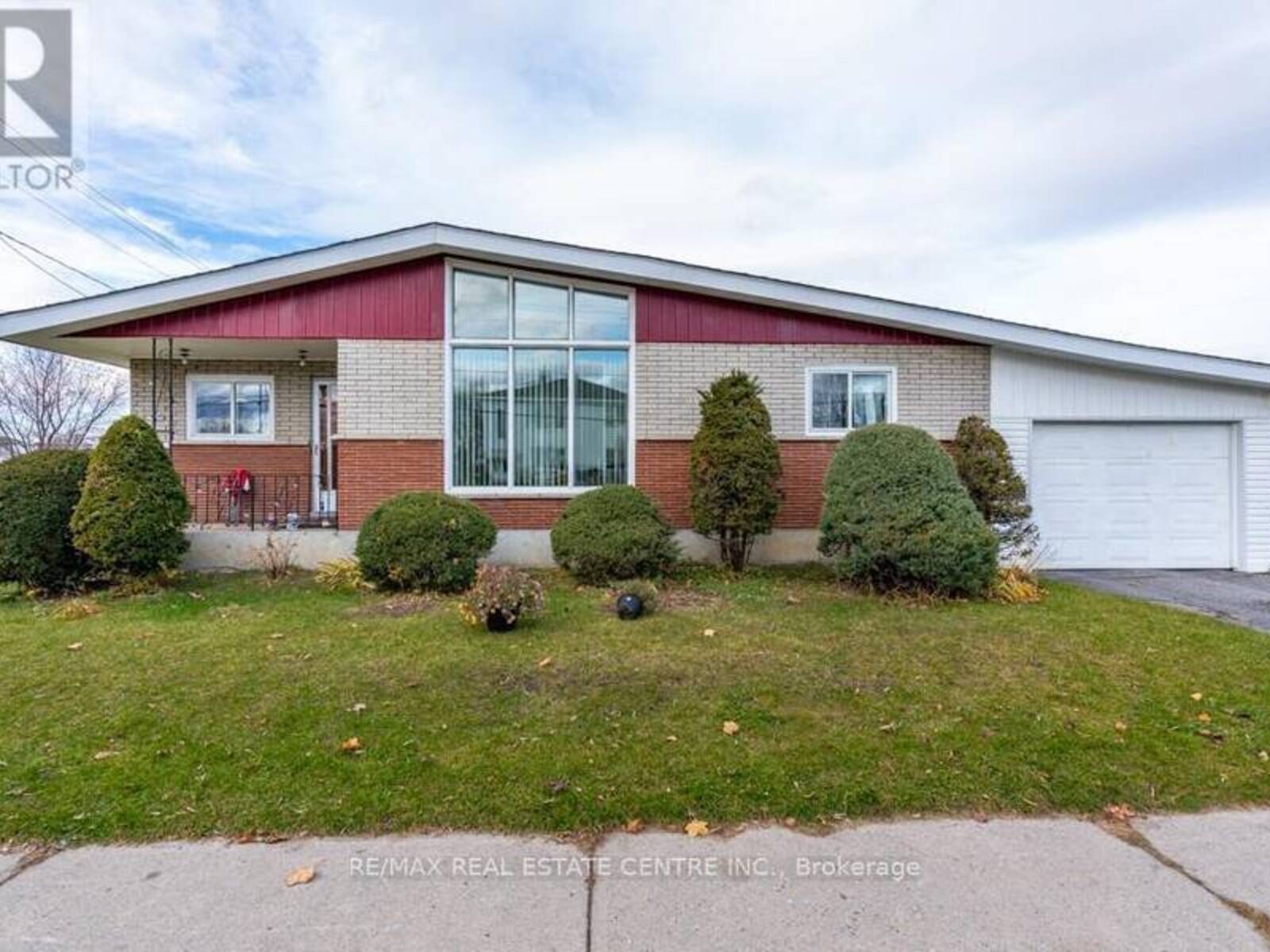 1401 LASCELLE AVENUE, Cornwall, Ontario K6H 3L1