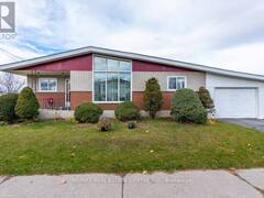 1401 LASCELLE AVENUE Cornwall Ontario, K6H 3L1