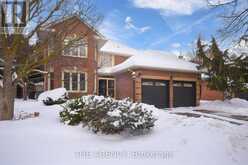 367 FAIRWAY GARDENS | Newmarket Ontario | Slide Image One