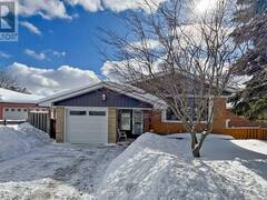 29 SUMMERGLADE DRIVE Toronto Ontario, M1S 1W8