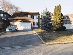 19 ELEANOR CIRCLE Richmond Hill Ontario, L4C 6K6