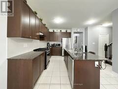 15 CLUNBURRY ROAD Brampton Ontario, L7A 5B4