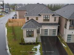 7 BALLANVIEW COURT Whitchurch-Stouffville Ontario, L4A 4W9