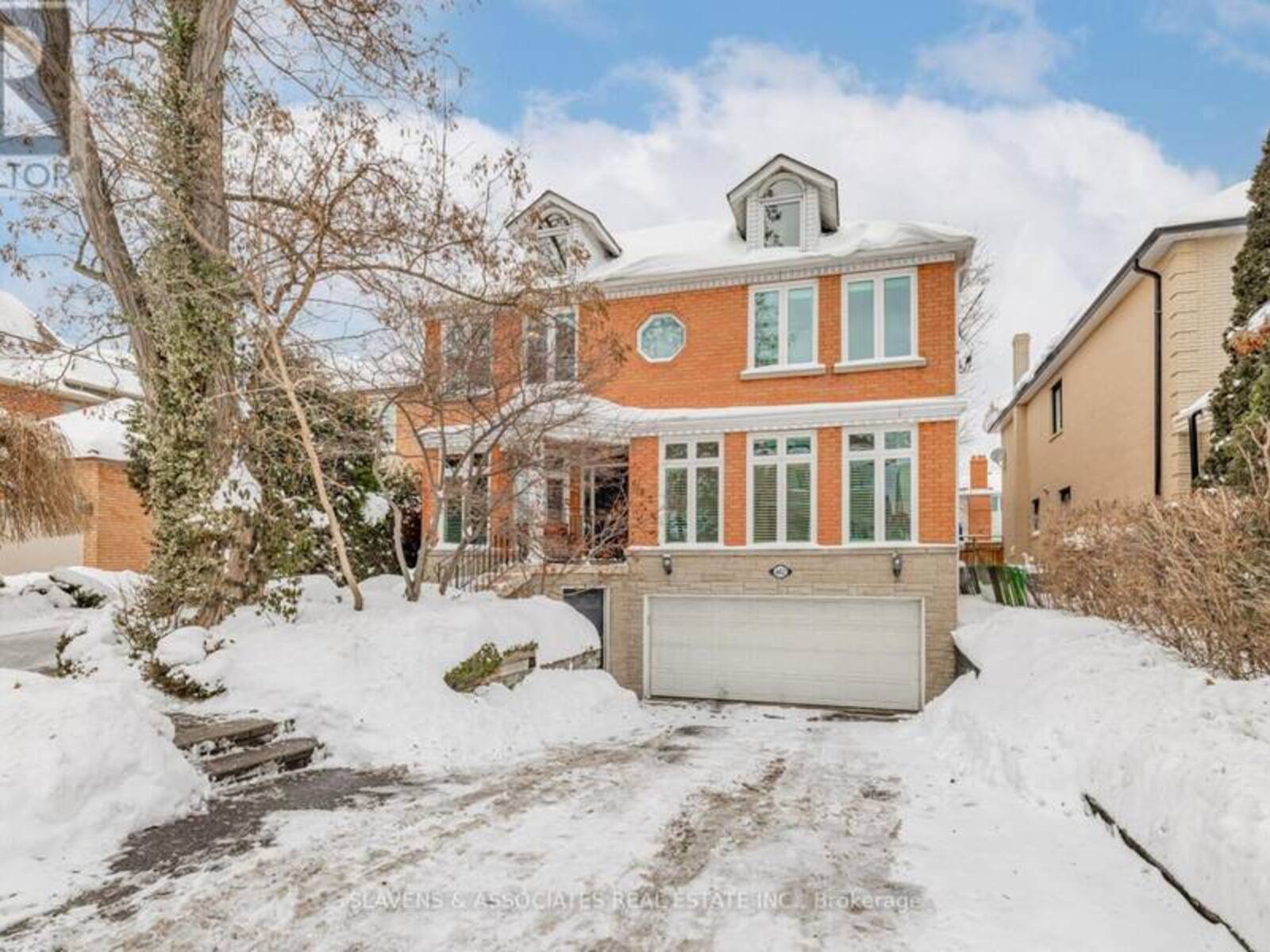 602 GLENGROVE AVENUE, Toronto, Ontario M6B 2H8