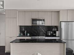 320 - 30 INN ON THE PARK DRIVE Toronto Ontario, M3C 0P7