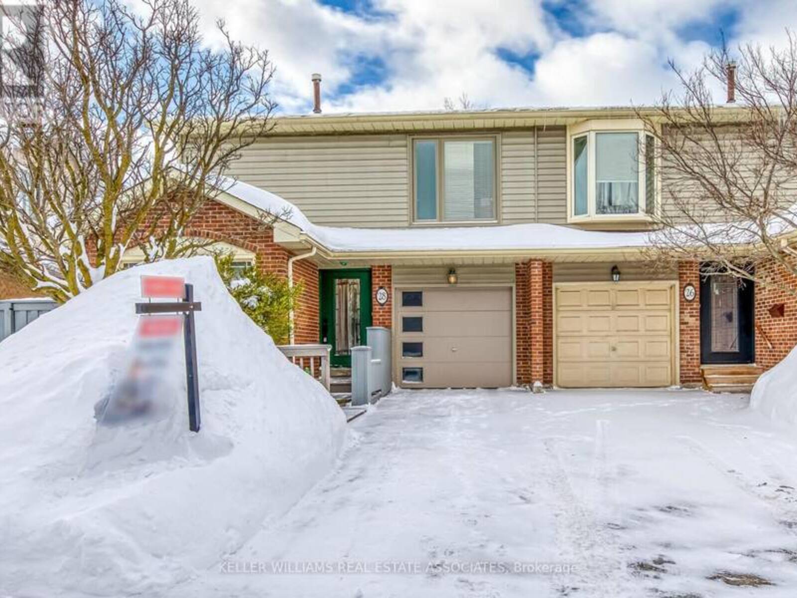 28 CAMBERLEY CRESCENT, Brampton, Ontario L6V 3L4