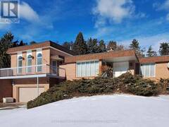 315 WOODLAND ACRES CRESCENT Vaughan Ontario, L6A 1G1