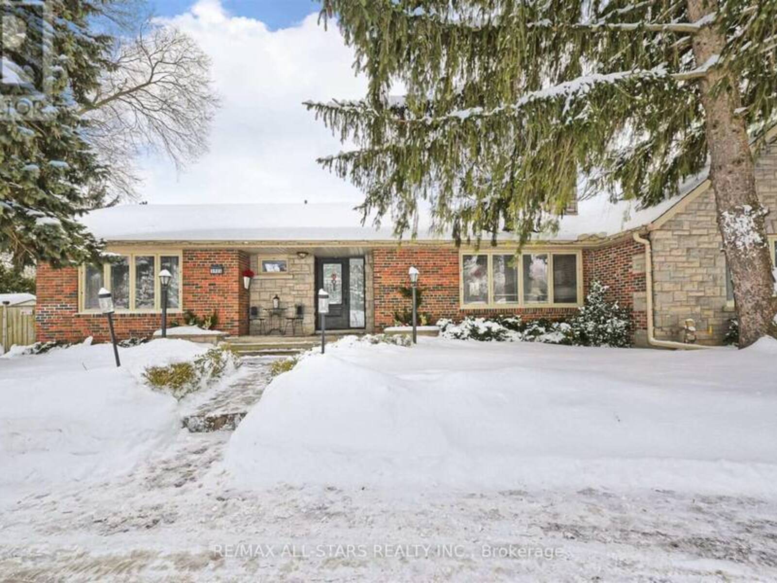 1725 MOUNT ALBERT ROAD, East Gwillimbury, Ontario L0G 1V0