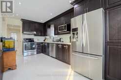 93 MEADOWLARK DRIVE | Brampton Ontario | Slide Image Thirteen