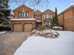 6 NORTHGLEN AVENUE Toronto Ontario, M9B 4R4