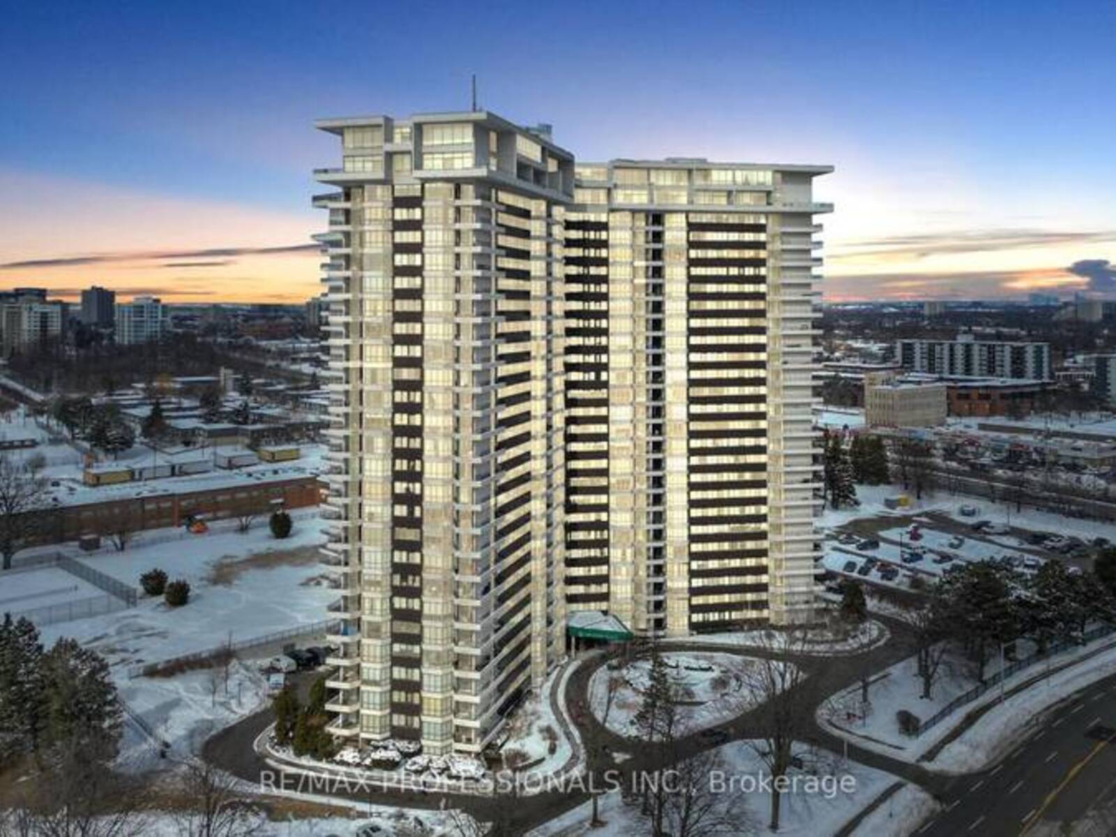 909 - 1333 BLOOR STREET, Mississauga, Ontario L4Y 3T6