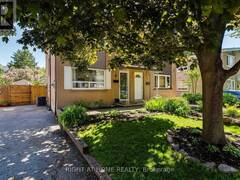 8 IRMAC COURT Toronto Ontario, M6S 4M8