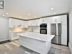 102 - 2054 COURTLAND DRIVE Burlington Ontario, L7R 1R8