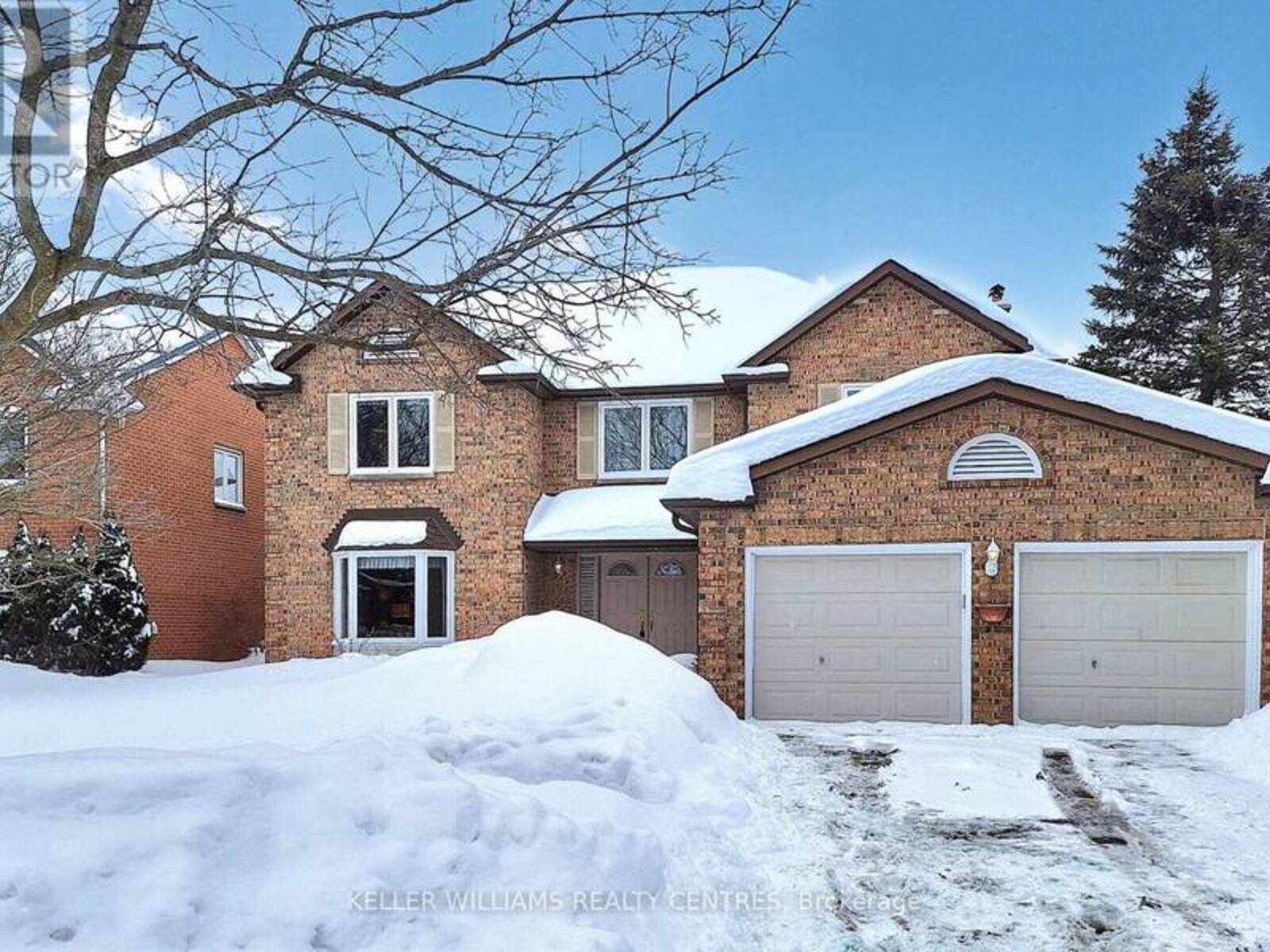 32 PETCH CRESCENT, Aurora, Ontario L4G 5P4