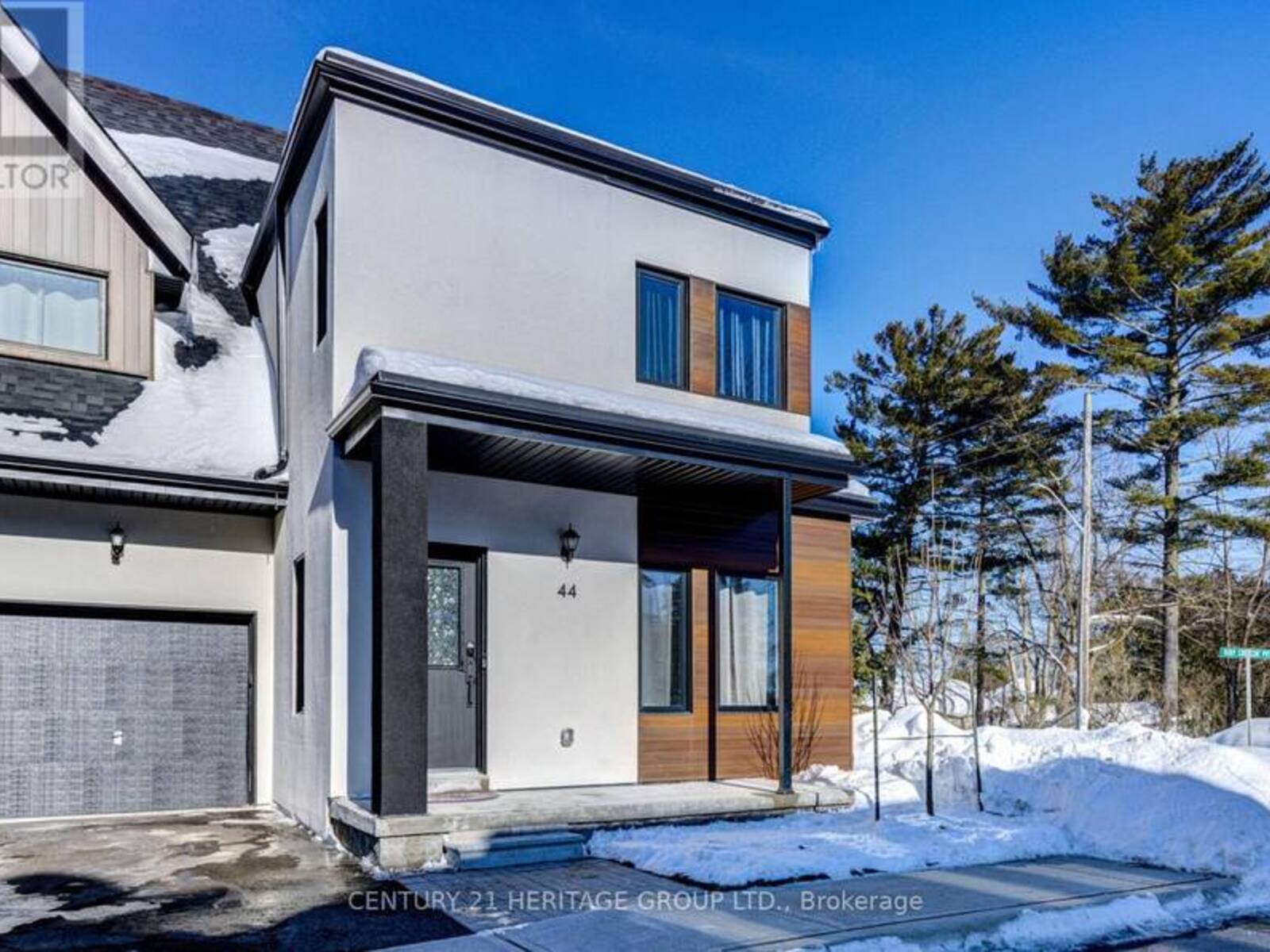 44 RUBY CRESCENT, Orillia, Ontario L3V 8M3