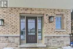 172 SUMMERSET DRIVE | Barrie Ontario | Slide Image Two