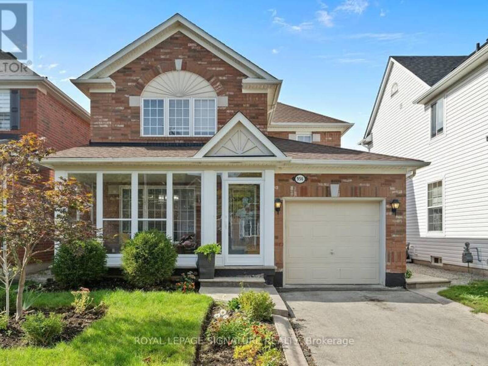 956 HUFFMAN CRESCENT, Milton, Ontario L9T 6M7