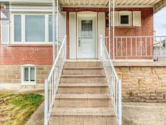 76 ATHOL AVENUE Toronto Ontario, M8Z 2A8