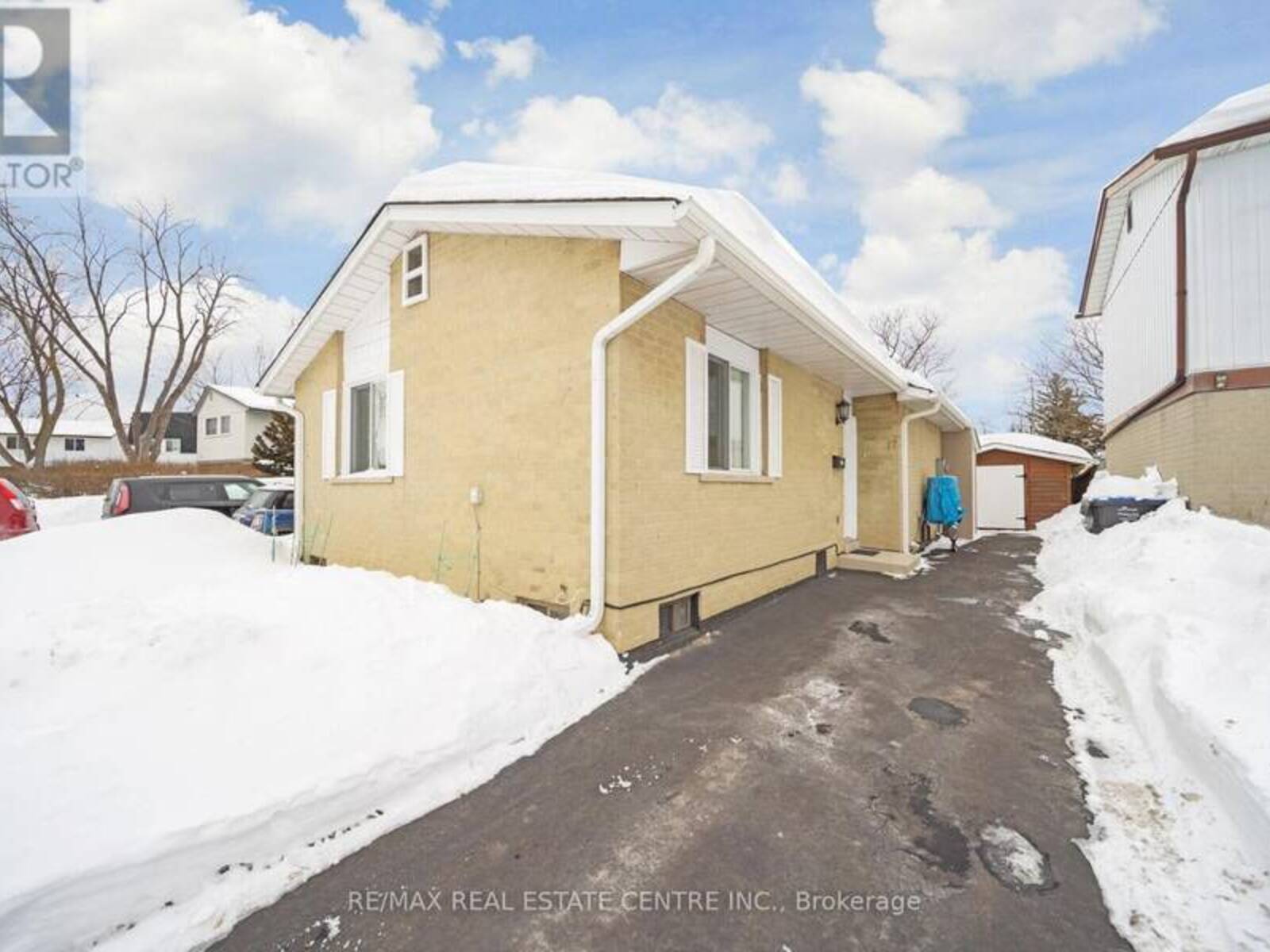 17 HALEY COURT, Brampton, Ontario L6S 1N6