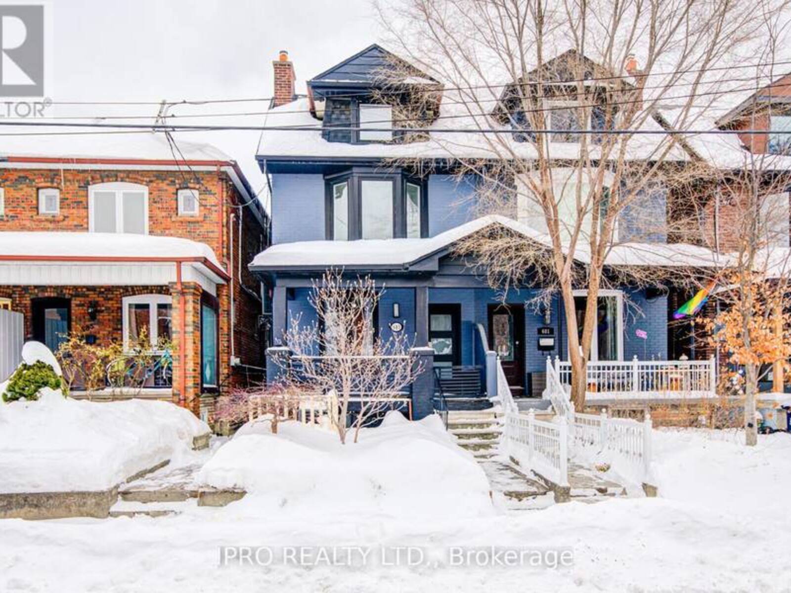 683 MANNING AVENUE, Toronto, Ontario M6G 2W3