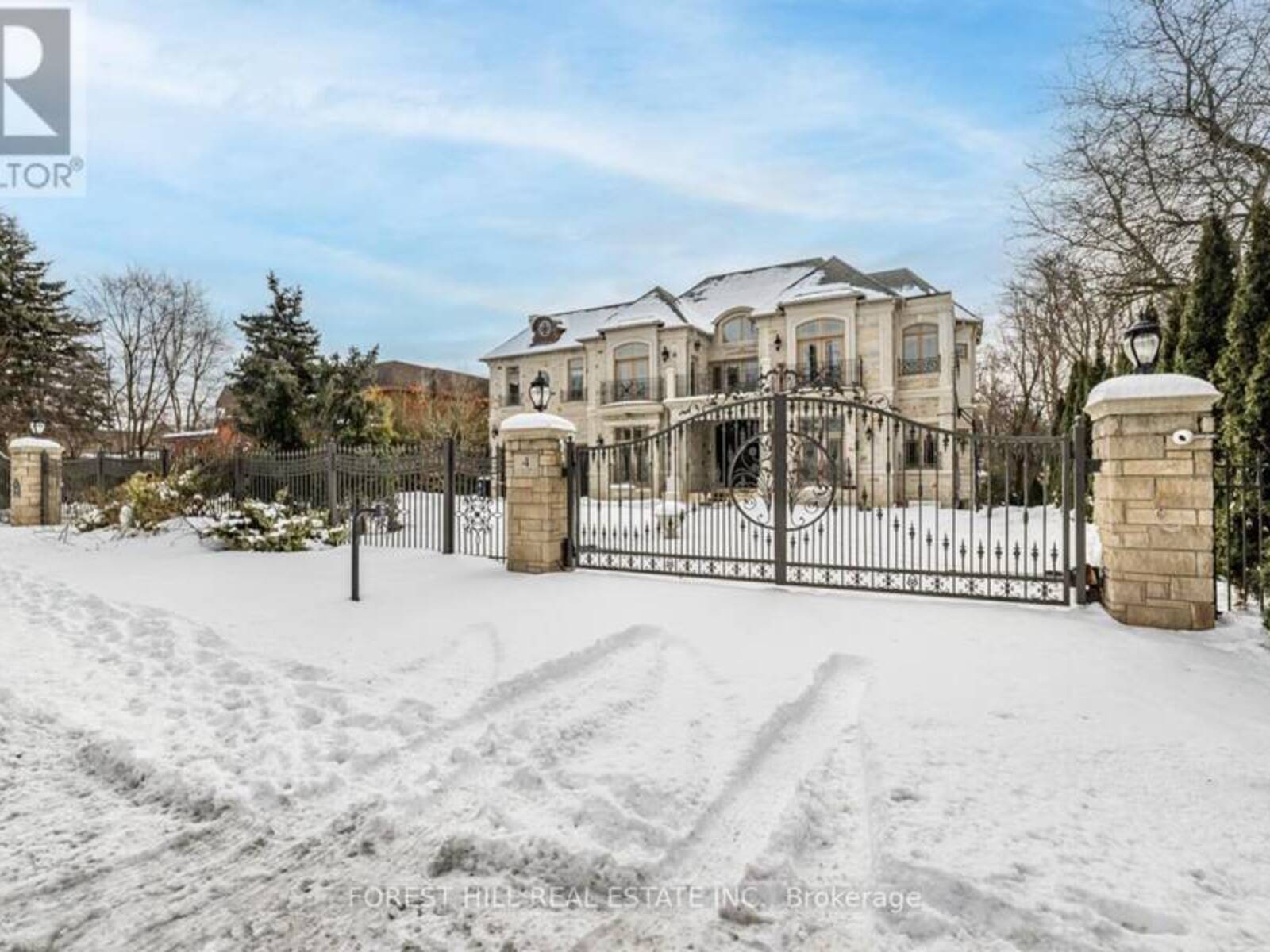 4 FIFESHIRE ROAD, Toronto, Ontario M2L 2G5