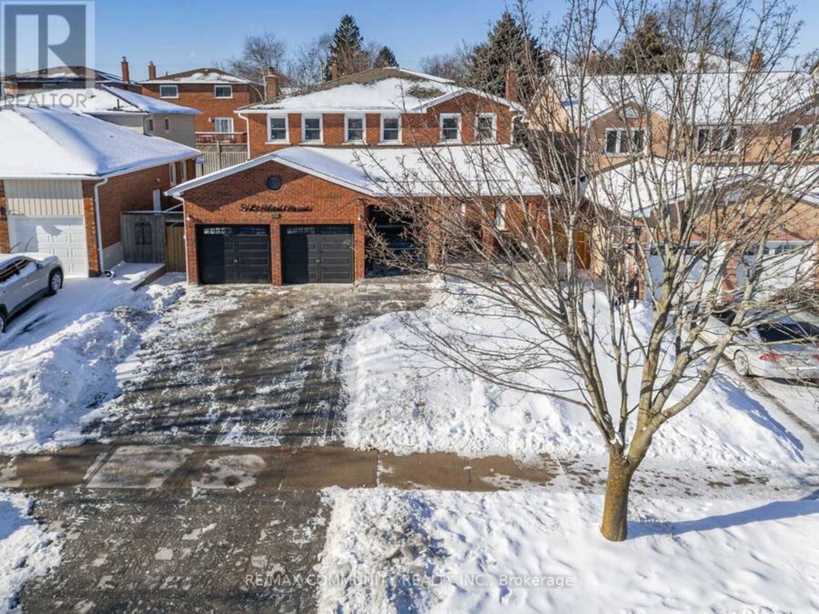 542 MCLEOD CRESCENT, Pickering, Ontario L1W 3M5