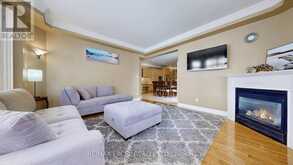 30 GARDENIA CRESCENT | Markham Ontario | Slide Image Fifteen