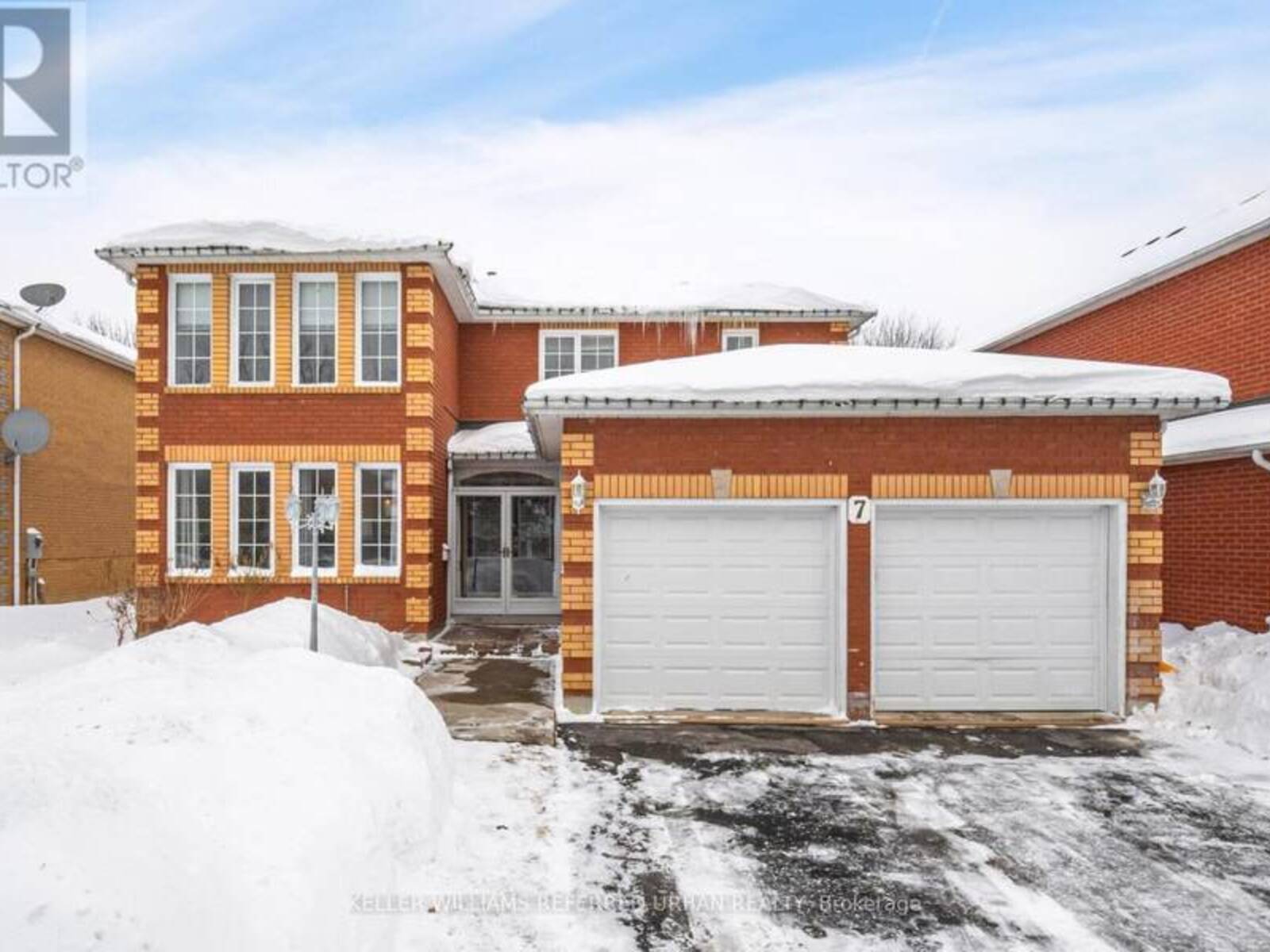 7 HOLMES CRESCENT, Ajax, Ontario L1T 3R6