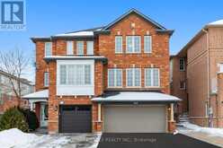 71 MILLCLIFF CIRCLE | Aurora Ontario | Slide Image One