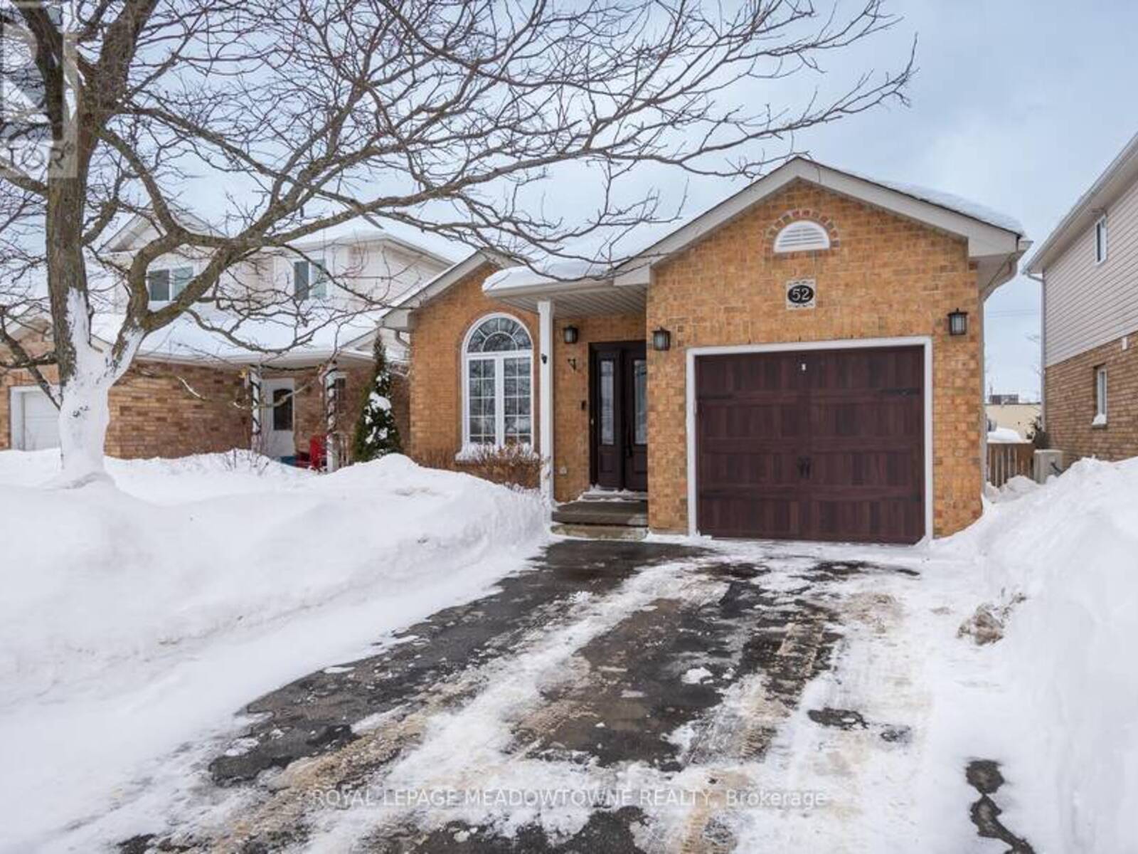 52 BEARDMORE CRESCENT, Halton Hills, Ontario L7J 2Z1