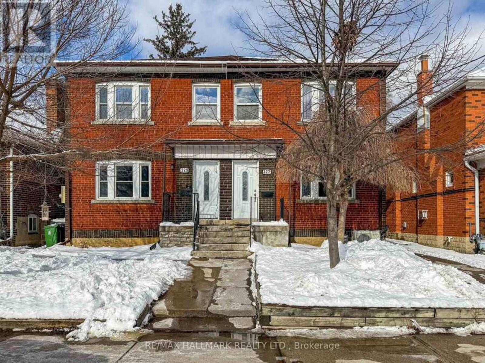 327 VAUGHAN ROAD, Toronto, Ontario M6C 2N5