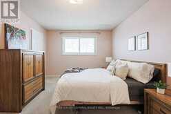 14 EVERGREEN CRESCENT | Markham Ontario | Slide Image Nineteen