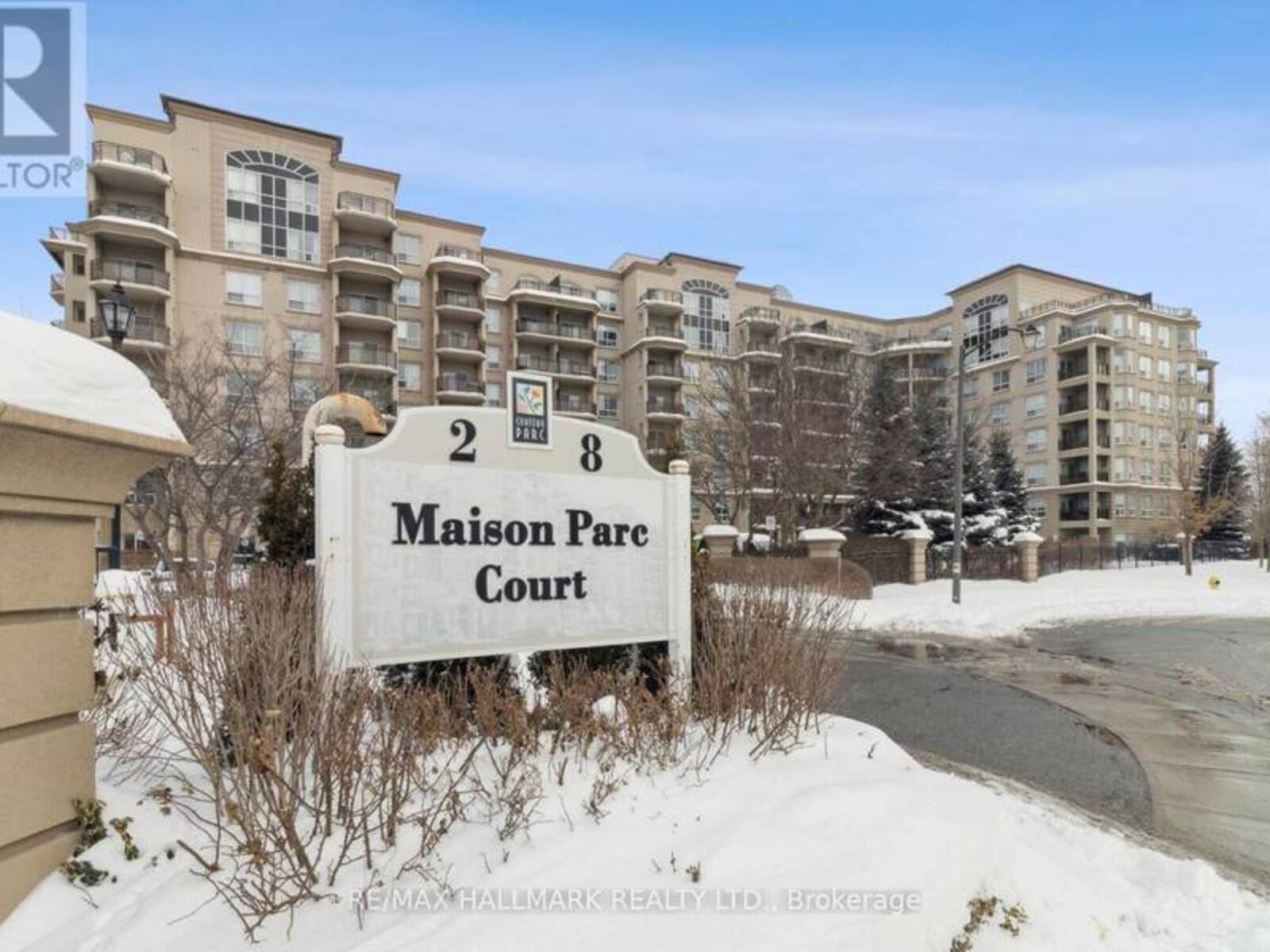 713 - 2 MAISON PARC COURT, Vaughan, Ontario L4J 9K4