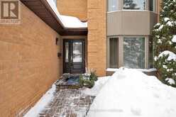 30 OWLS FOOT CRESCENT | Aurora Ontario | Slide Image Two