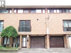 7 - 15 INLET MEWS Toronto Ontario, M3M 3J8