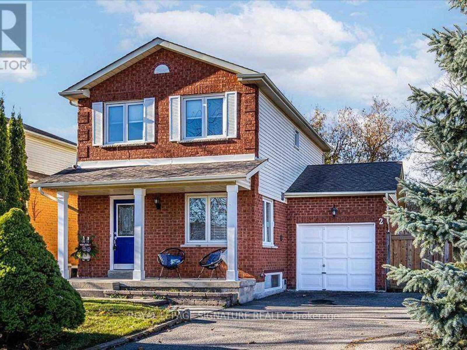 2 STEPHEN AVENUE, Clarington, Ontario L1E 1Z2