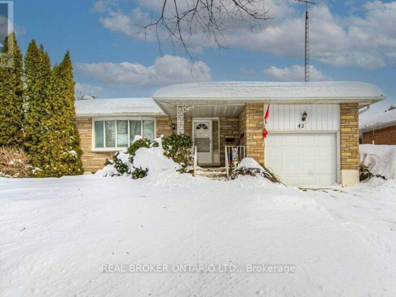 42 BETTLEY CRESCENT, Kitchener, Ontario N2B 2N8