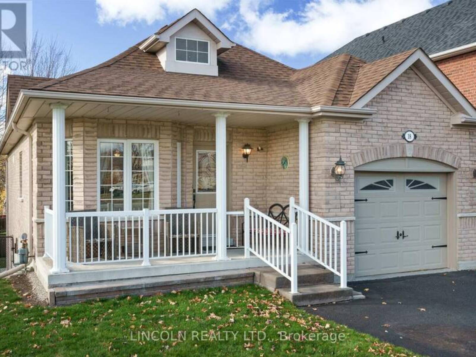 18 GLENDOWER CRESCENT, Georgina, Ontario L4P 0A5