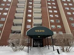 902 - 1425 GHENT AVENUE Burlington Ontario, L7S 1X5