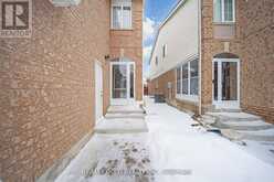 76 LARKSPUR ROAD N | Brampton Ontario | Slide Image Three