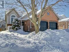 425 ELMWOOD COURT Oshawa Ontario, L1G 7X8