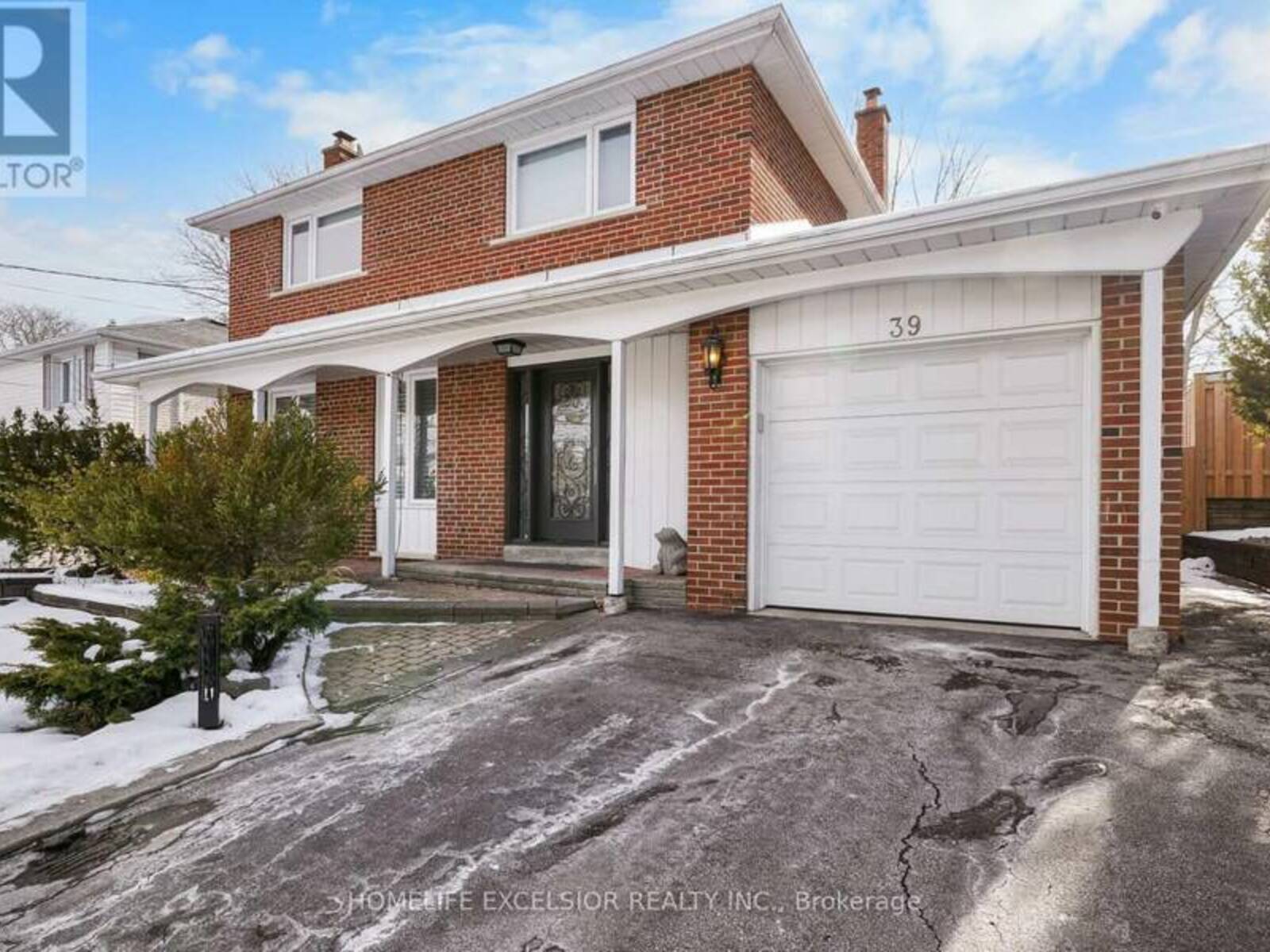 39 DAVEAN DRIVE, Toronto, Ontario M2L 2R6