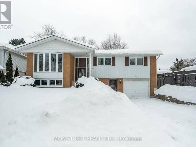 92 QUEENSTON CRESCENT Kitchener Ontario, N2B 2V5 - 3 Bedrooms Home For Sale