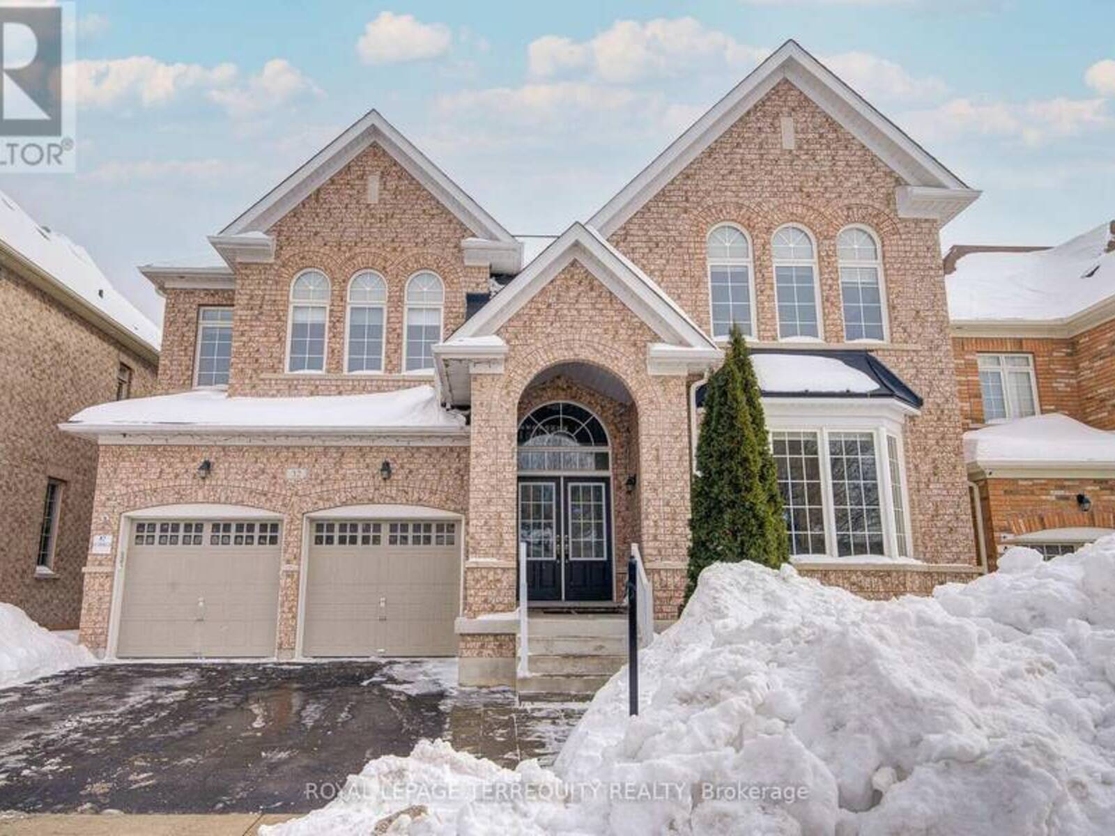 32 MISTYGLEN CRESCENT, Brampton, Ontario L6Y 0X2